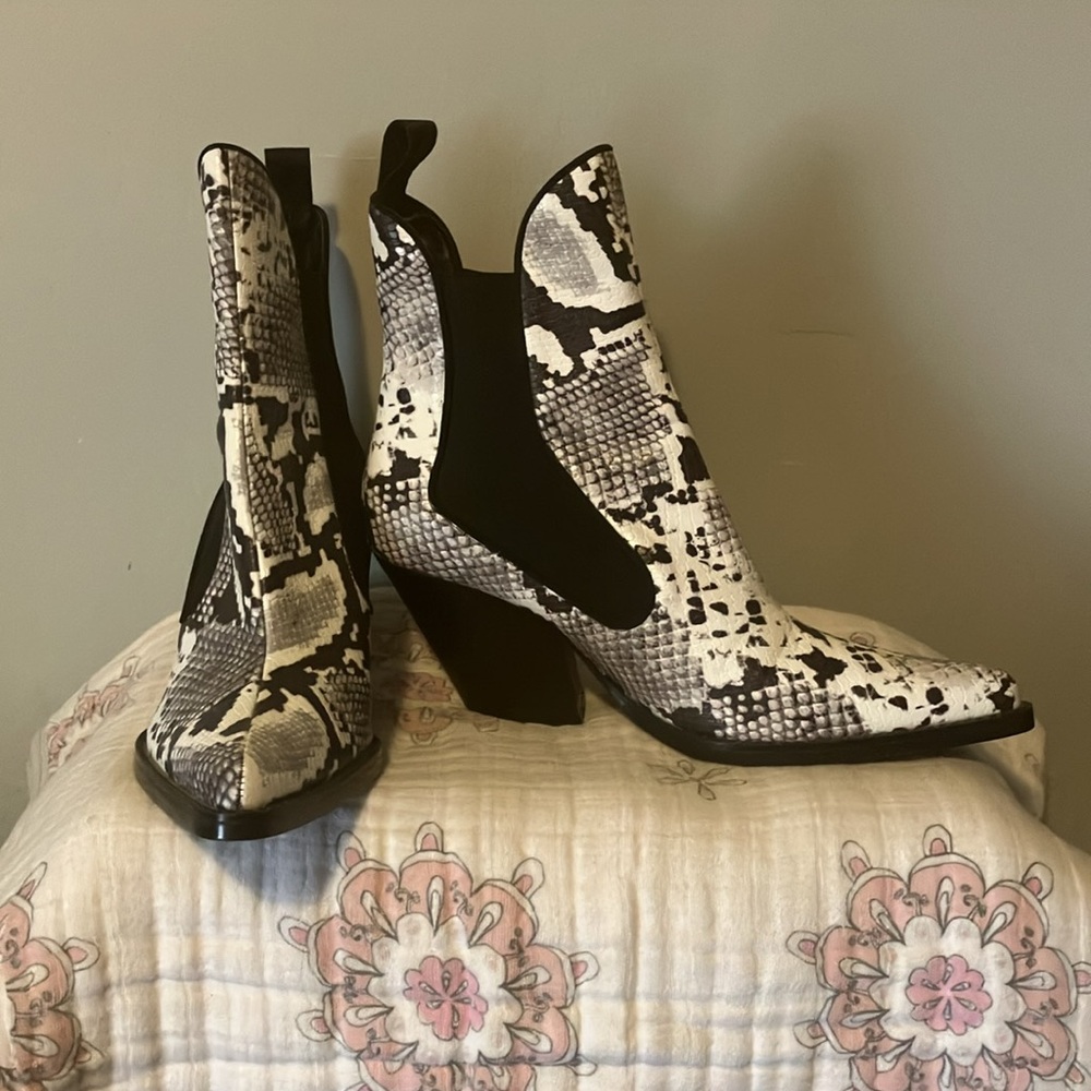 Zara Trafaluc Boots